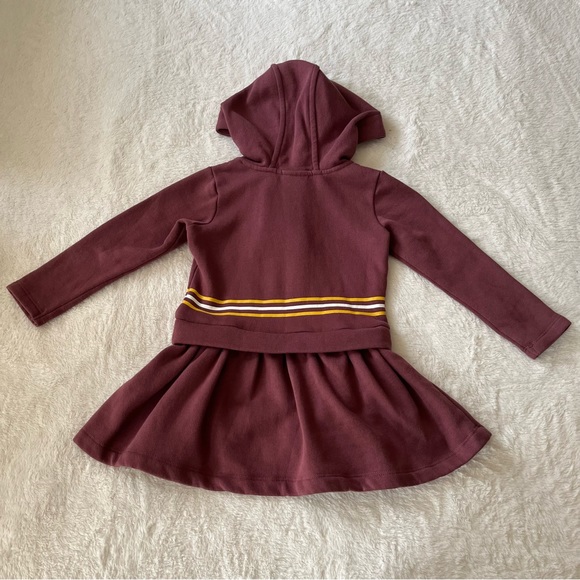 Universal Studios: Harry Potter Varsity
hoodie long sleeve Dress Gryffindor - Picture 2 of 3
